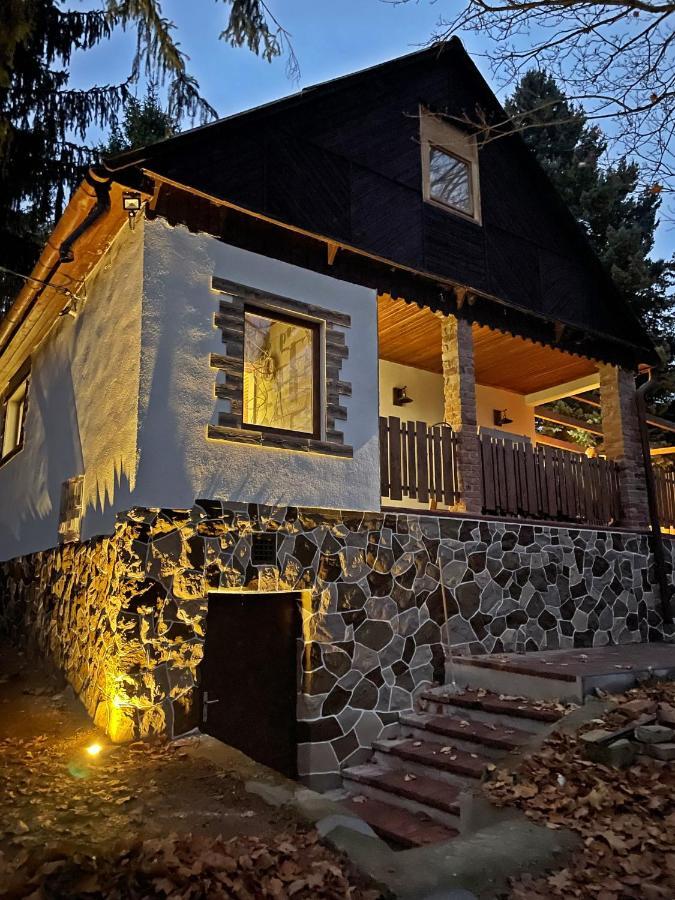 Cityside Cottage Eger Eksteriør bilde