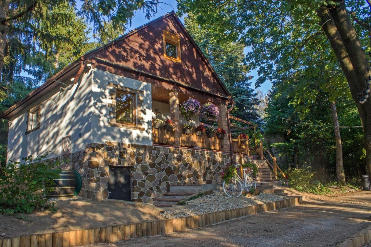 Cityside Cottage Eger Eksteriør bilde